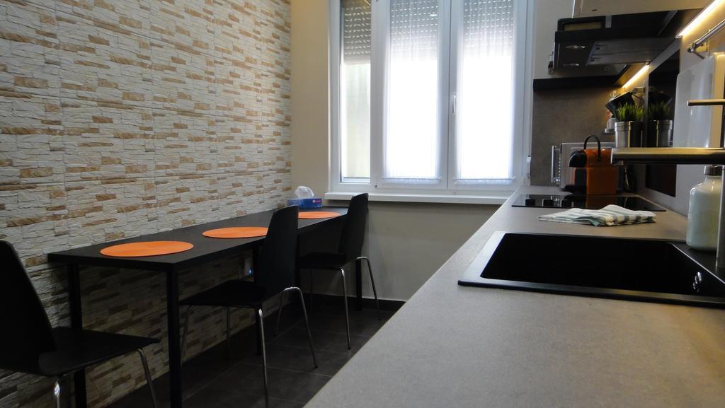 Mgtels Apartman - With Private Parking Budapest Exterior foto