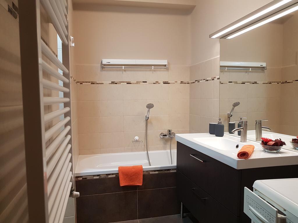 Mgtels Apartman - With Private Parking Budapest Exterior foto